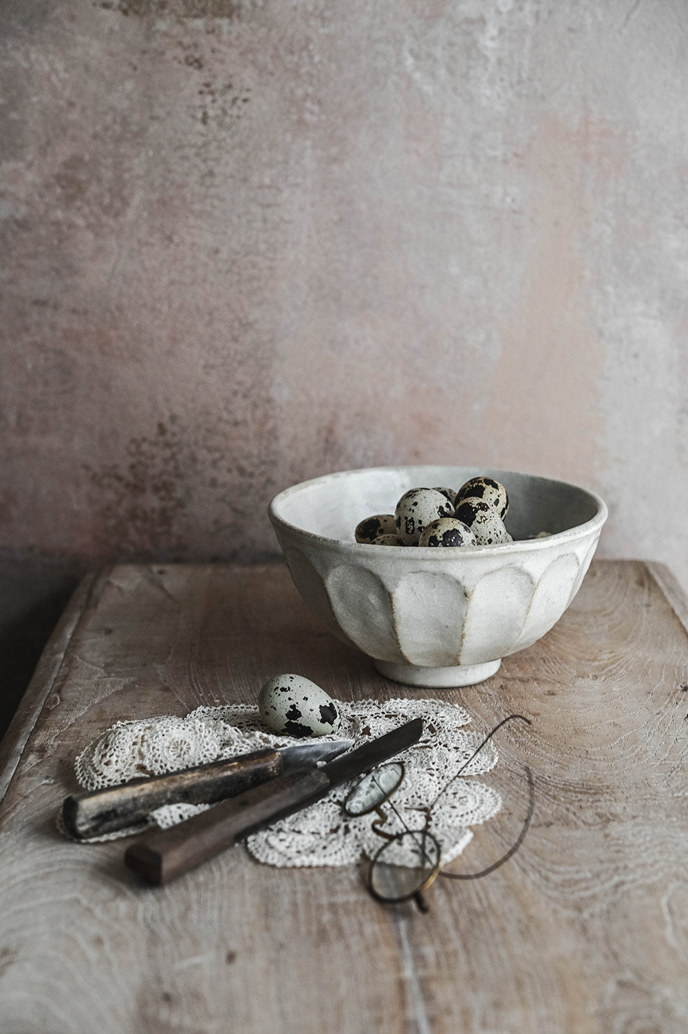 Ceramic Petal Carved Bowl