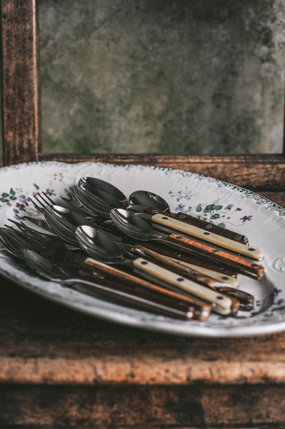 Chocolate Flatware Set